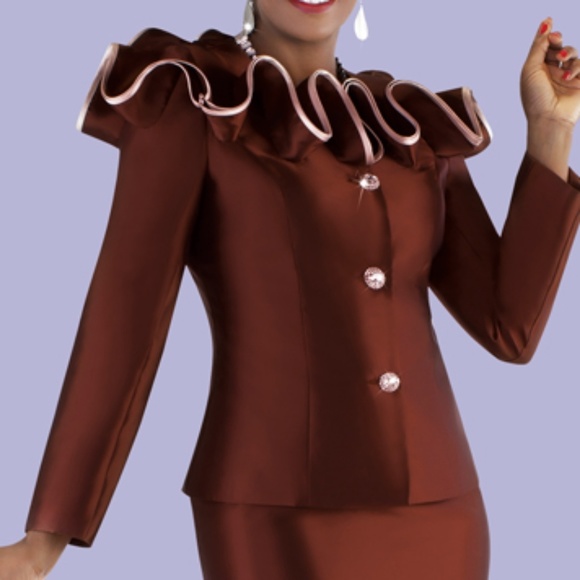 SOLD !!!Gorgeous Tally taylor suit - Picture 2 of 3